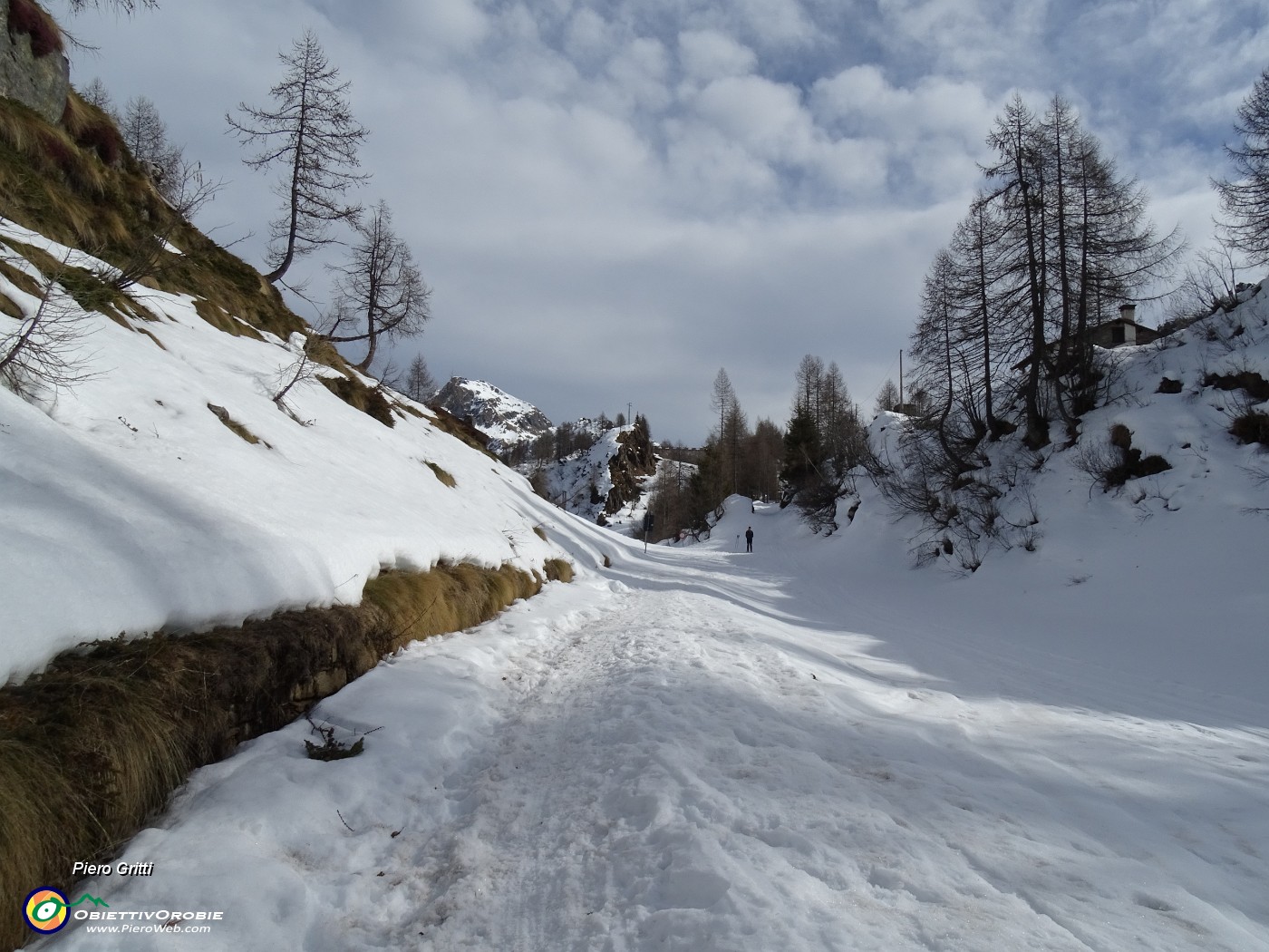 24 In arrivo alla Baita della costa della Mersa...ancora qualche nuvola in cielo.JPG